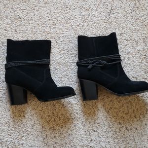 Black Suede Splendid Over the Ankle Boots 8.5 - booties